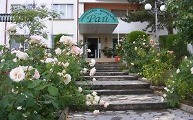 Хотел Рай